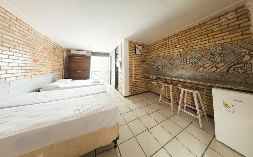 Economy Flat 2*